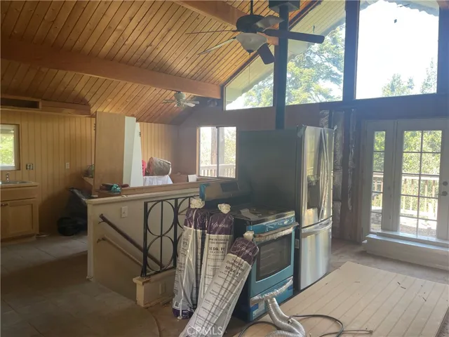 1055 Fiden Court, Crestline, California 92325