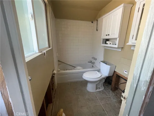 1055 Fiden Court, Crestline, California 92325