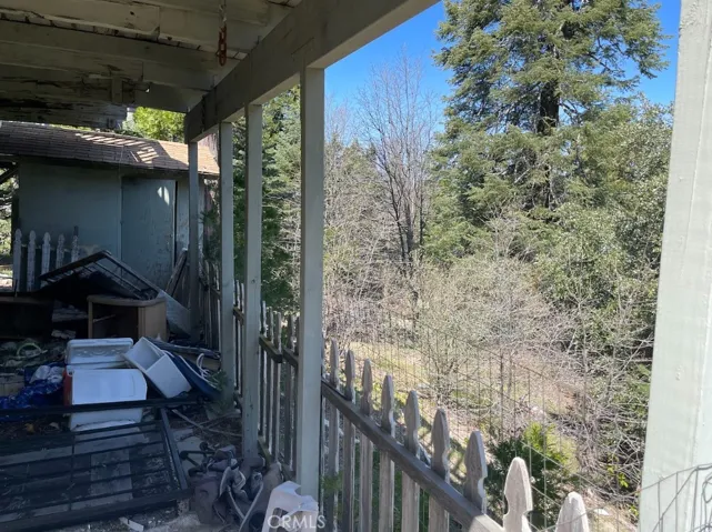 1055 Fiden Court, Crestline, California 92325