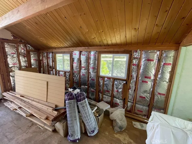 1055 Fiden Court, Crestline, California 92325