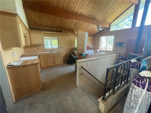 1055 Fiden Court, Crestline, California 92325