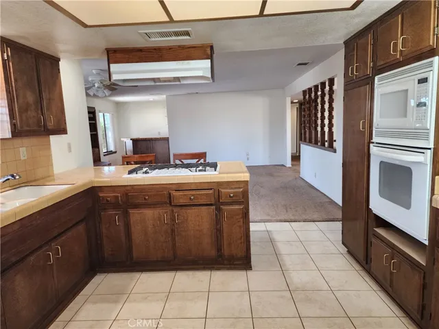 20360 Eyota Road, Apple Valley, California 92308
