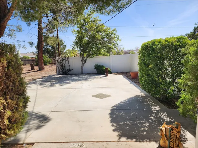 20360 Eyota Road, Apple Valley, California 92308