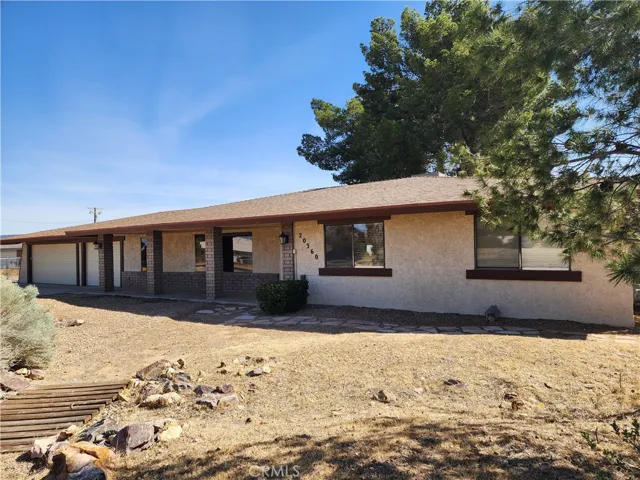 20360 Eyota Road, Apple Valley, California 92308