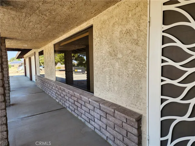 20360 Eyota Road, Apple Valley, California 92308