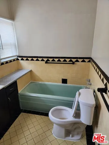 4180 Garthwaite Avenue, Los Angeles, California 90008