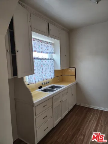 4180 Garthwaite Avenue, Los Angeles, California 90008