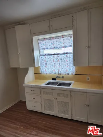 4180 Garthwaite Avenue, Los Angeles, California 90008