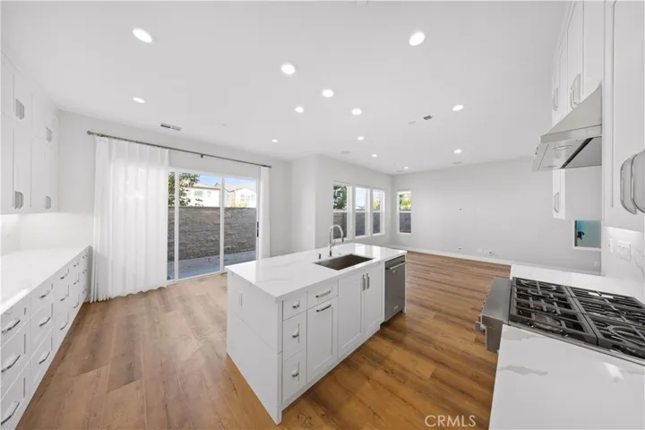 120 Pin Lane, Lake Forest, California 92630