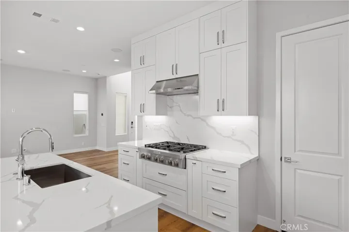 120 Pin Lane, Lake Forest, California 92630