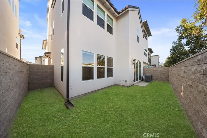 120 Pin Lane, Lake Forest, California 92630