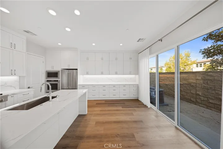 120 Pin Lane, Lake Forest, California 92630