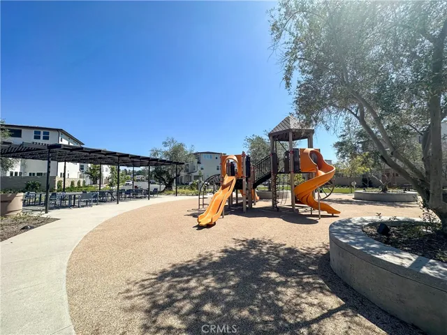 120 Pin Lane, Lake Forest, California 92630