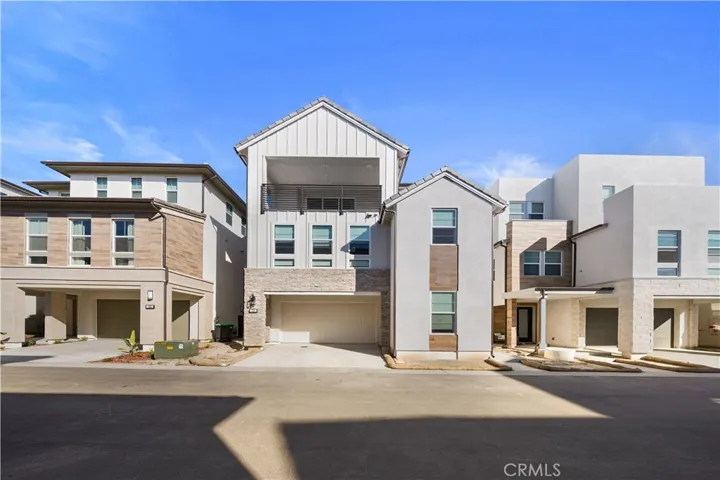 120 Pin Lane, Lake Forest, California 92630