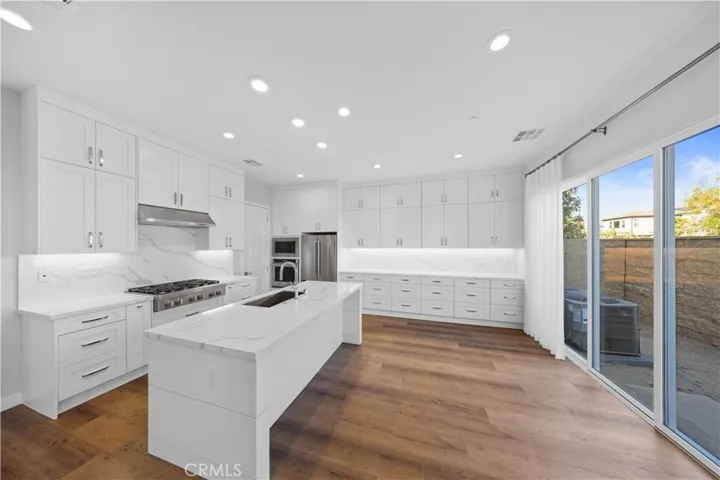 120 Pin Lane, Lake Forest, California 92630