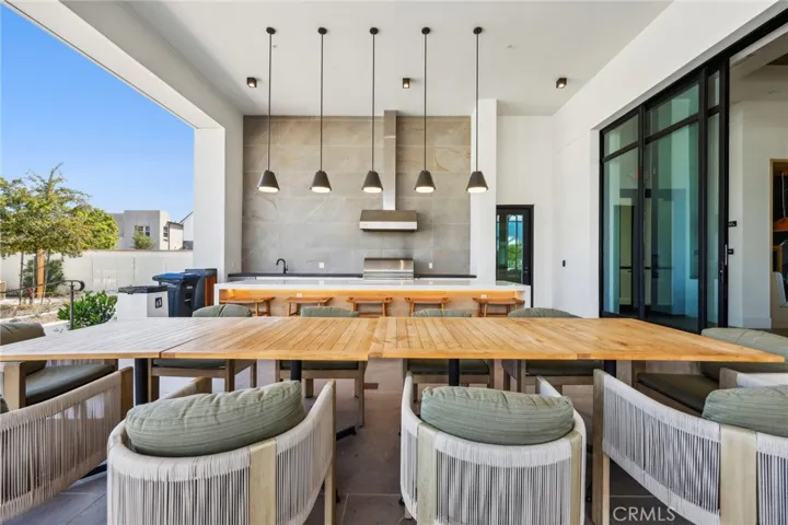 100 Amber Oak, Lake Forest, California 92630