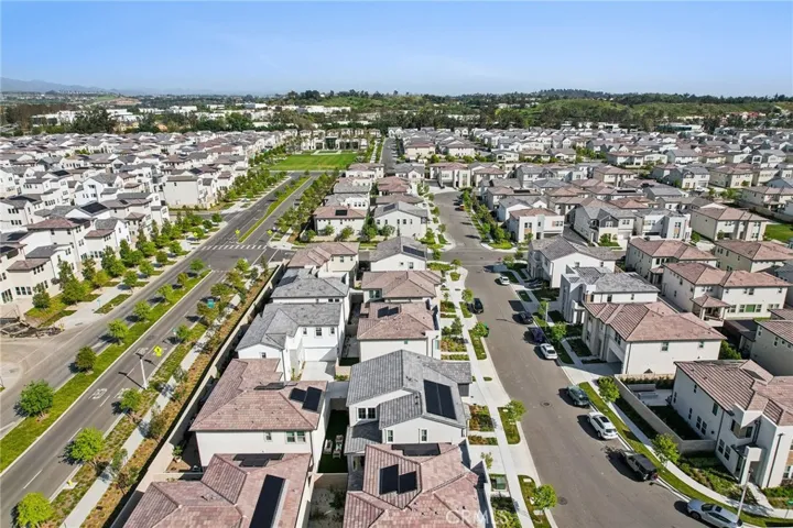 100 Amber Oak, Lake Forest, California 92630