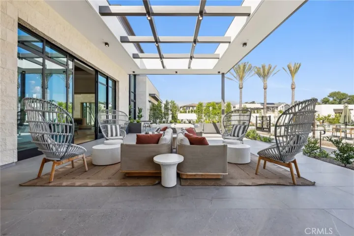 100 Amber Oak, Lake Forest, California 92630