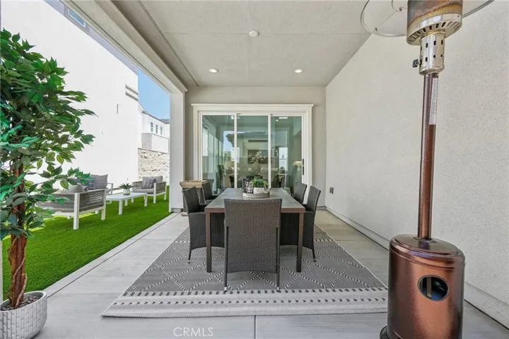 100 Amber Oak, Lake Forest, California 92630