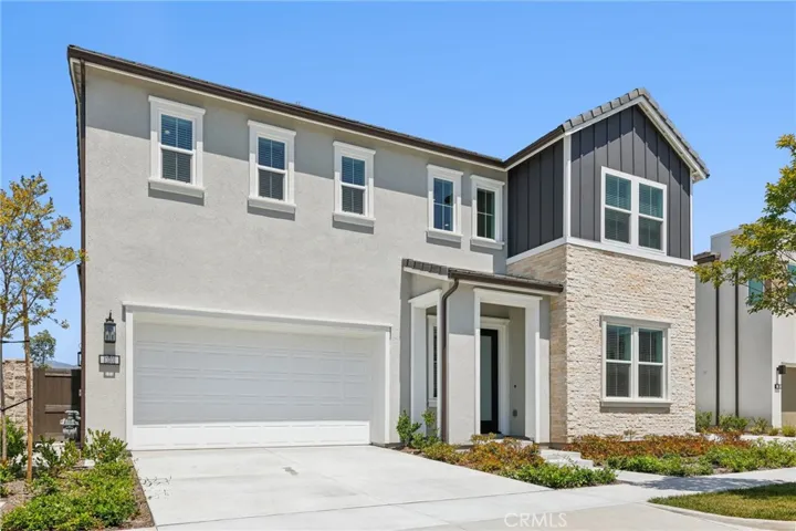 100 Amber Oak, Lake Forest, California 92630