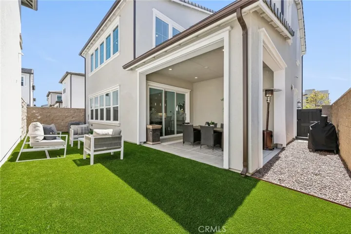100 Amber Oak, Lake Forest, California 92630