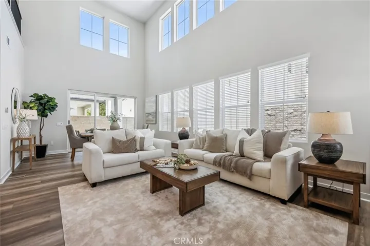 100 Amber Oak, Lake Forest, California 92630