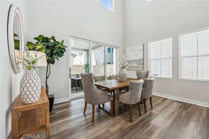 100 Amber Oak, Lake Forest, California 92630