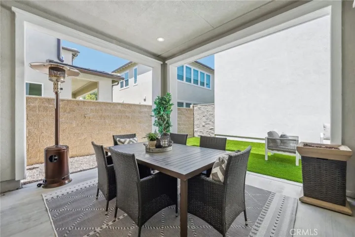 100 Amber Oak, Lake Forest, California 92630