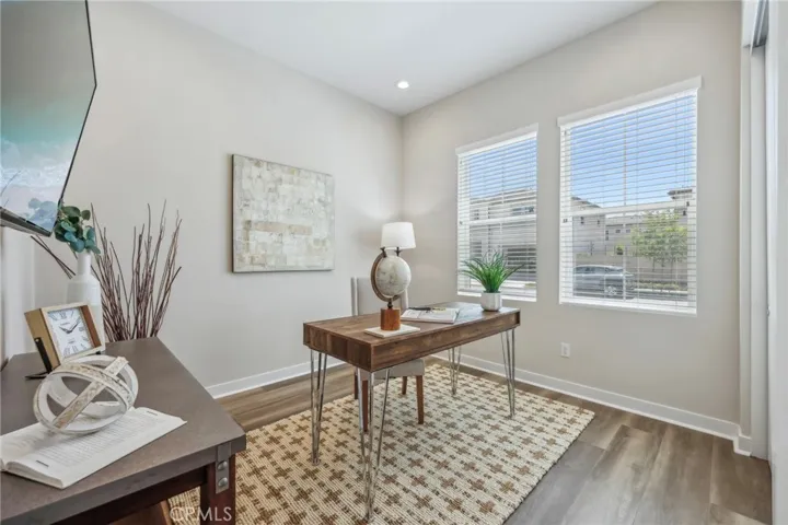 100 Amber Oak, Lake Forest, California 92630