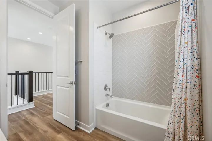 100 Amber Oak, Lake Forest, California 92630