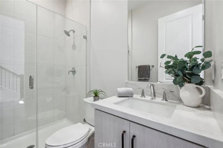 100 Amber Oak, Lake Forest, California 92630