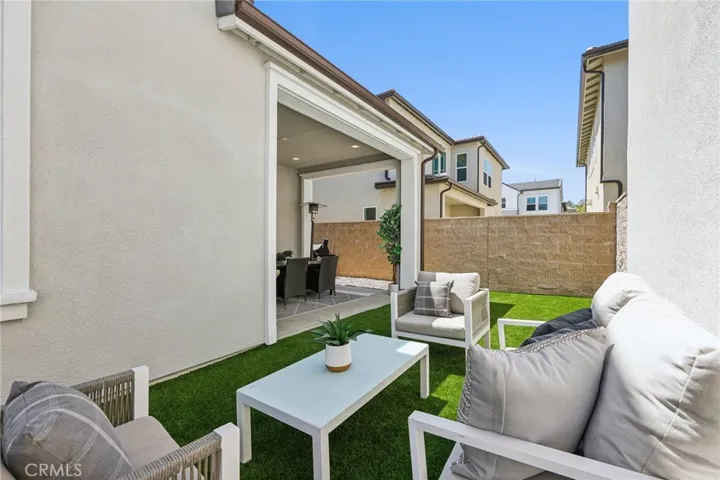 100 Amber Oak, Lake Forest, California 92630