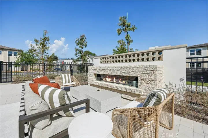 100 Amber Oak, Lake Forest, California 92630