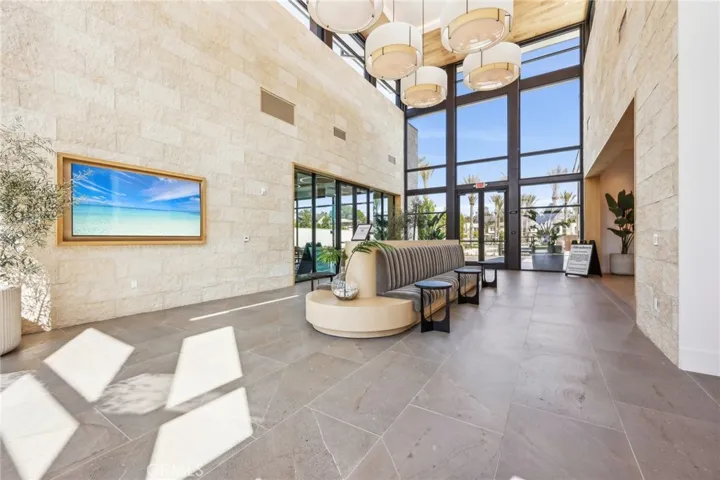 100 Amber Oak, Lake Forest, California 92630