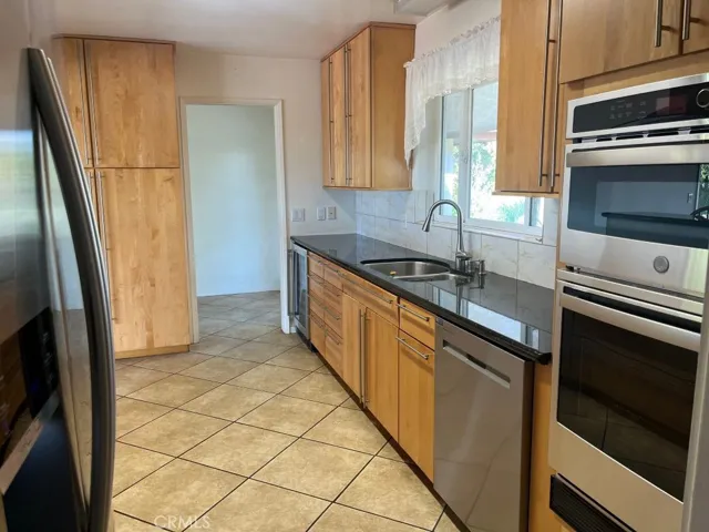 Kitchen w/NEW oven & Microwave.