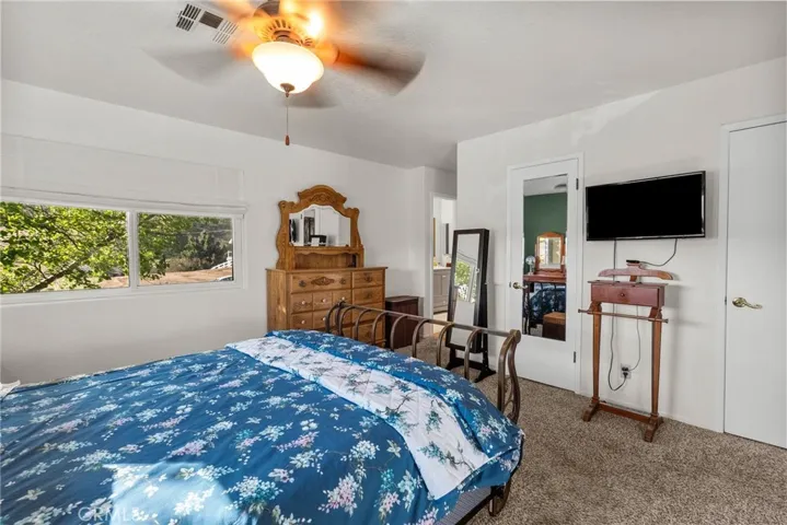 13266 Littlehorn Road, Lake Hughes, California 93532