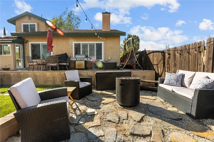 13266 Littlehorn Road, Lake Hughes, California 93532
