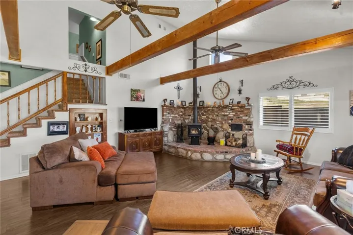 13266 Littlehorn Road, Lake Hughes, California 93532