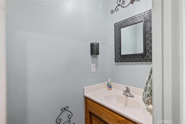 13266 Littlehorn Road, Lake Hughes, California 93532