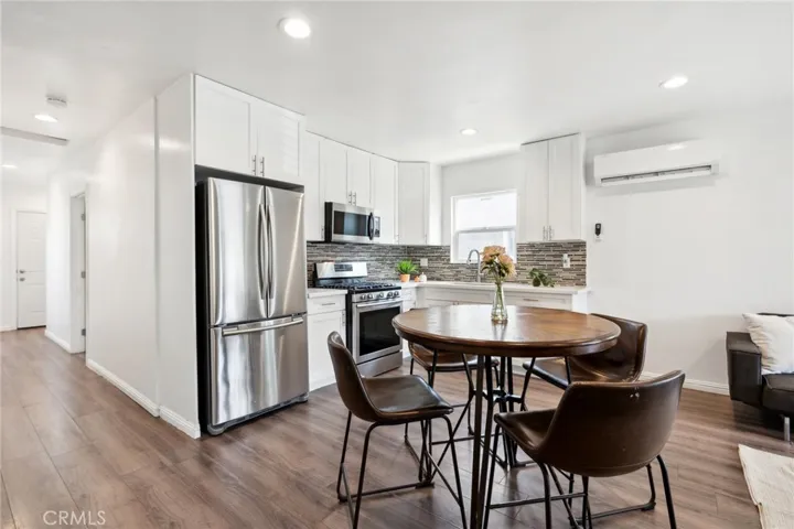 6010 8th Avenue, Los Angeles, California 90043