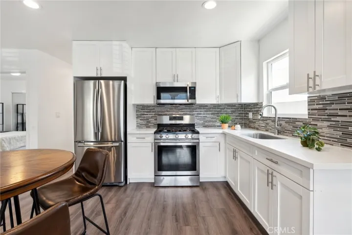 6010 8th Avenue, Los Angeles, California 90043