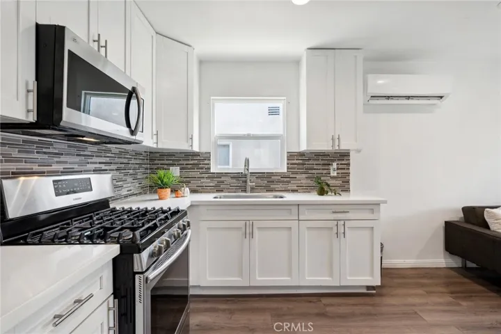 6010 8th Avenue, Los Angeles, California 90043
