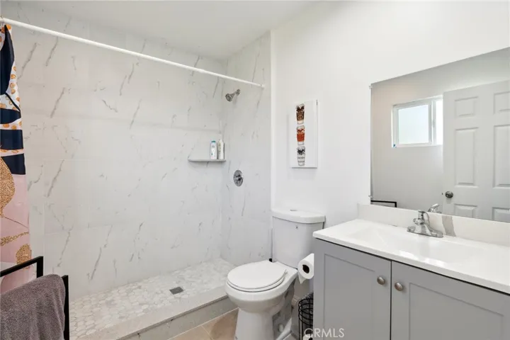 6010 8th Avenue, Los Angeles, California 90043