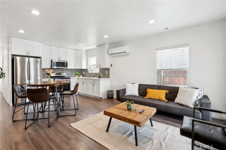 6010 8th Avenue, Los Angeles, California 90043