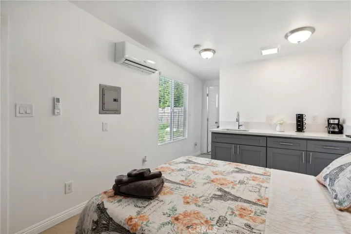 6010 8th Avenue, Los Angeles, California 90043