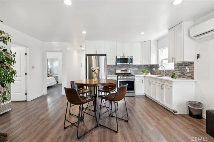 6010 8th Avenue, Los Angeles, California 90043