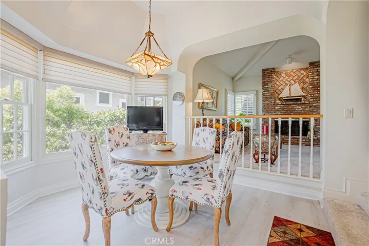Kitchen Breakfast Area