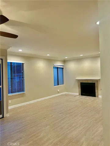 22135 Burbank Boulevard 2, Woodland Hills, California 91367