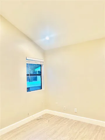 22135 Burbank Boulevard 2, Woodland Hills, California 91367