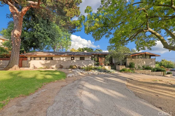 2530 Mountain Drive, Upland, California 91784
